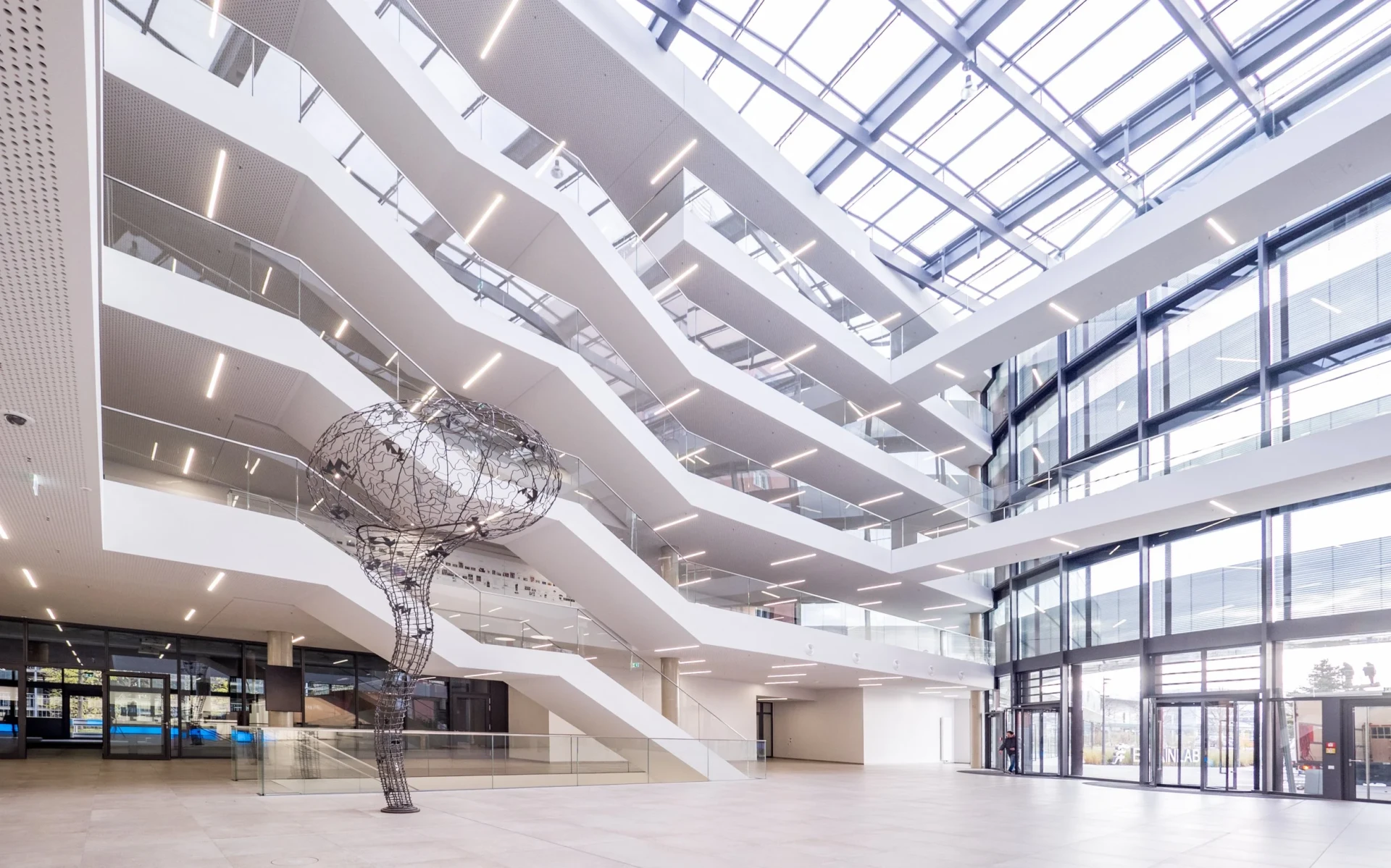 BRAINLAB TOWER & ACADEMY