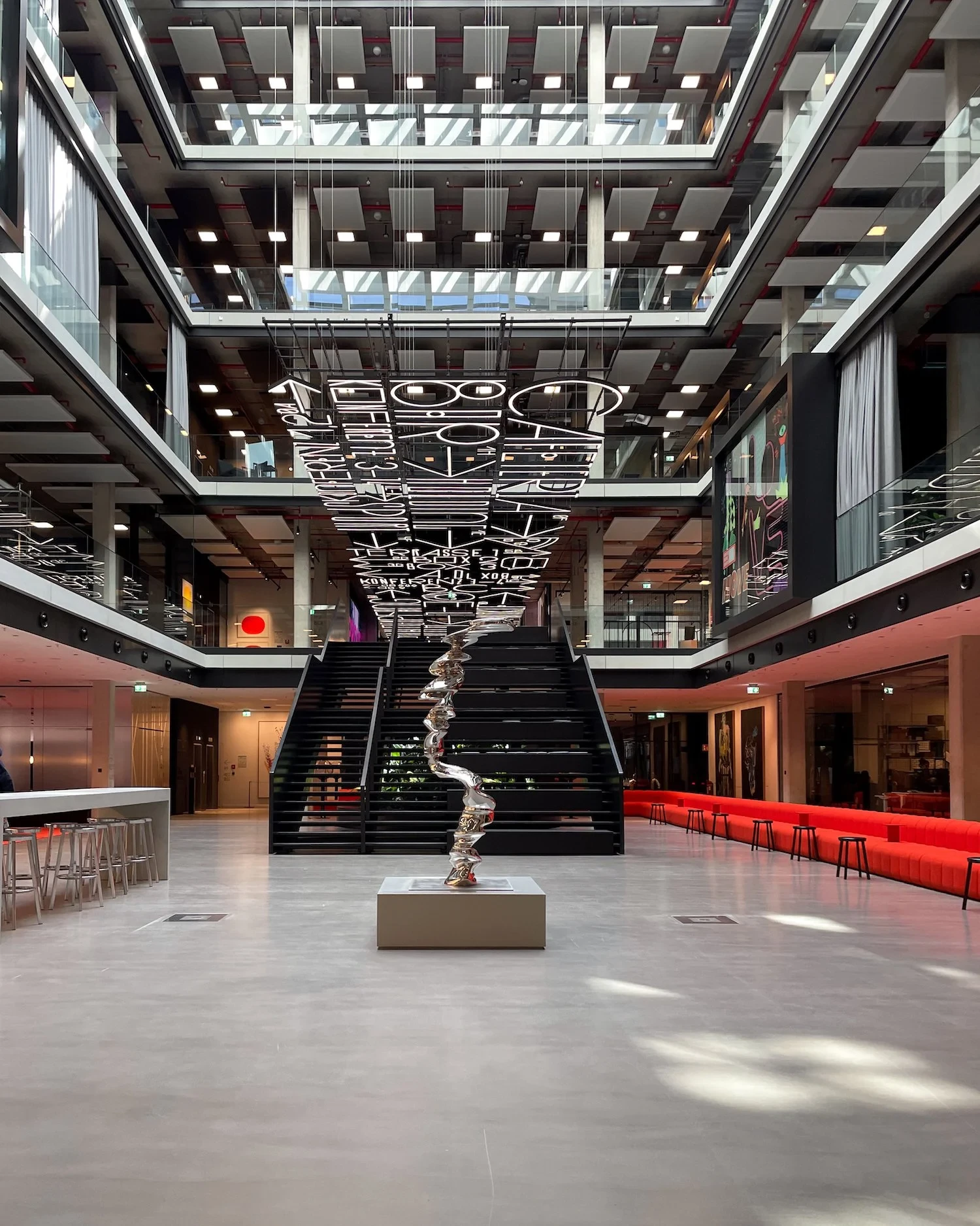 Serviceplan: House of Communication